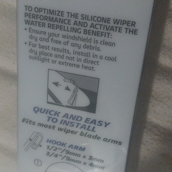 Windshield wiper sells from Michelin at 34.99 - Picture 8 of 11